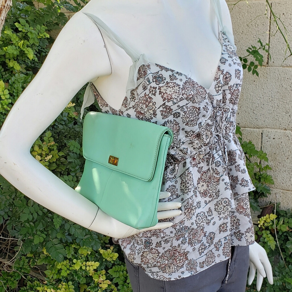 Frame Bundle - image 3